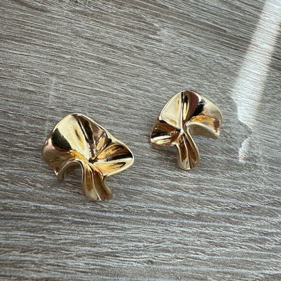 Vintage style stud earrings A1013 - Picture 2 of 4